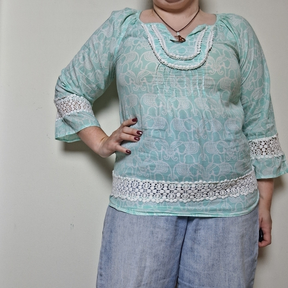 Crown & Ivy Green and White Blouse XS